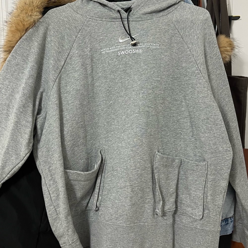 NIKE SWOOSH HOODIE